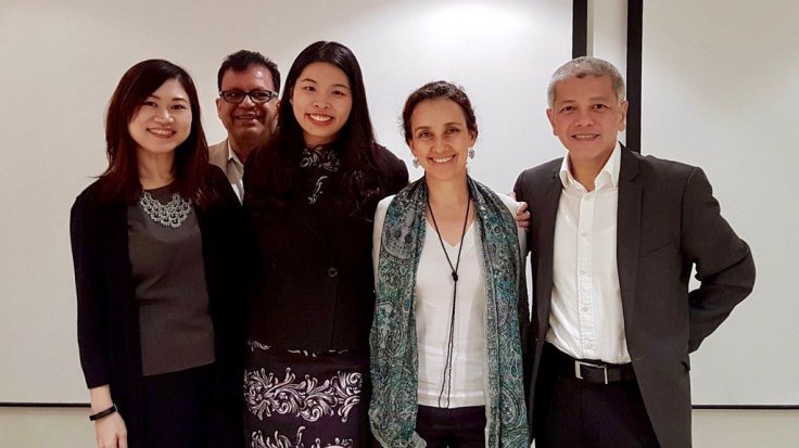 Yvonne with advisors, internal examiner and chair of oral defence